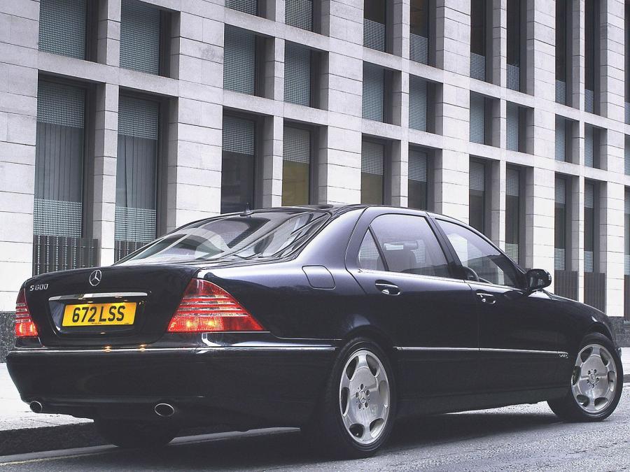  Mercedes-Benz S600 2002 года  (UK) (фото 2 из 2)